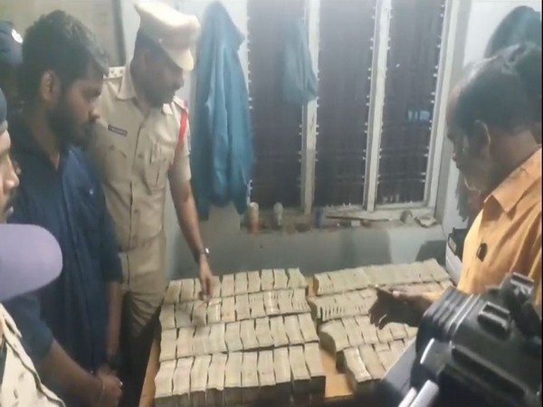 A visual of the seized cash in Telangana's Rangareddy (Photo/ANI)