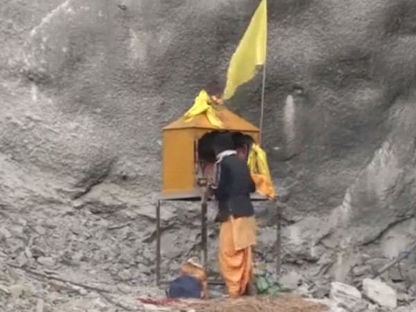 Prayers offered at Silkyara Tunel collapse site (Photo/ANI)