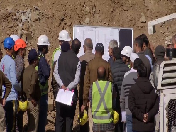 Rescue efforts continue at Silkyara Tunnel collapse site (Photo/ANI)
