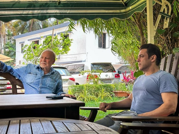 Salman Khan, Salim Khan (Image Source: Instagram)