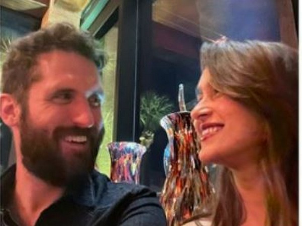 Ileana D'Cruz with her partner (Image Source: Instagram)