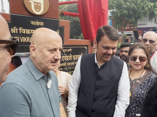 Maharashtra Deputy CM Devendra Fadnavis and Anupam Kher (Image: ANI)