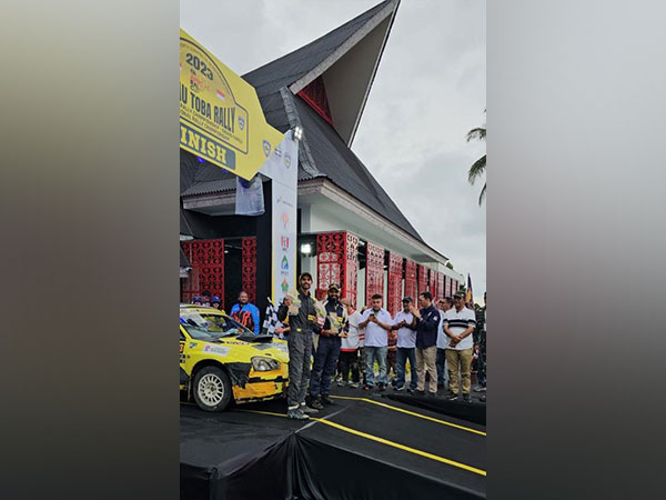 Jahaan Gill and Shiva Prasad at finish line of Danau Toba Rally 2023 (Image: FMSCI)