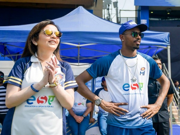 Nita Ambani with Hardik Pandya (File Photo/Mumbai Indians)