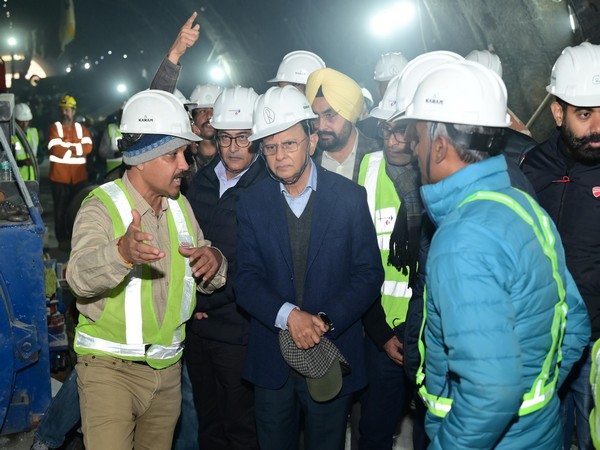 Principal Secretary to PM, Pramod Kumar Mishra oversees ongoing rescue efforts in Silkyara tunnel. (Photo/ANI)