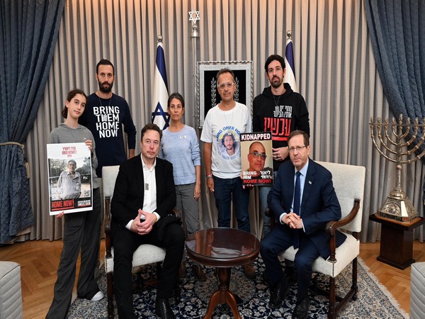 Elon Musk meets with President Isaac Herzog and families of Israeli hostages (Photo/TPS)