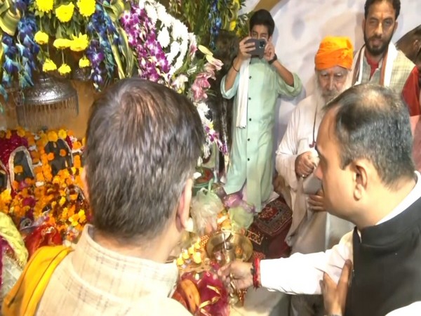 Ramesh Kumar offers prayers in Jhiri (Photo/ANI) 