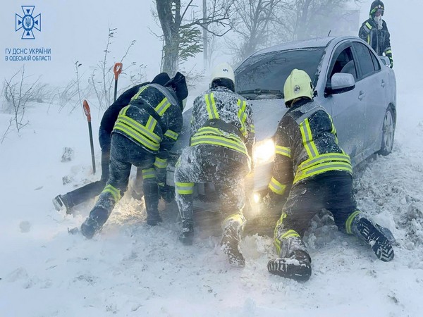 Visual from the rescue operation in Ukraine amid heavy storm (Photo: Reuters)