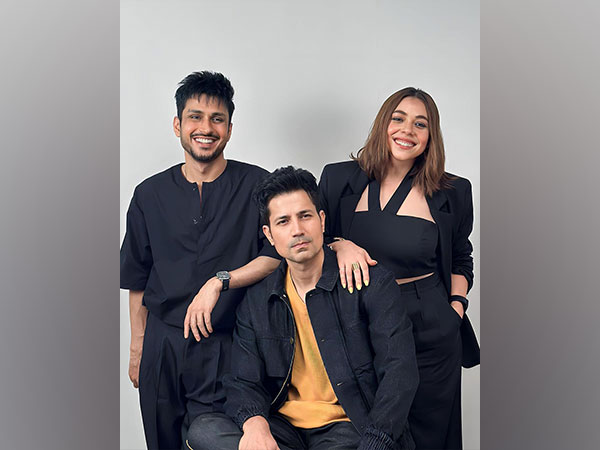 Maanvi Gagroo, Amol Parashar , Sumit Vyas (Image source: X)