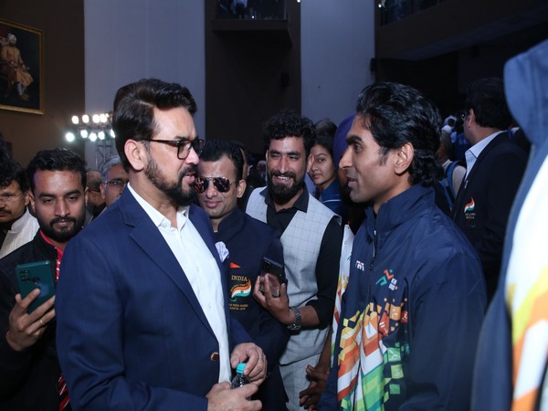 Sports Minister Anurag Thakur meeting Paralympics medallist Pramod Bhagat (Image: SAI media)