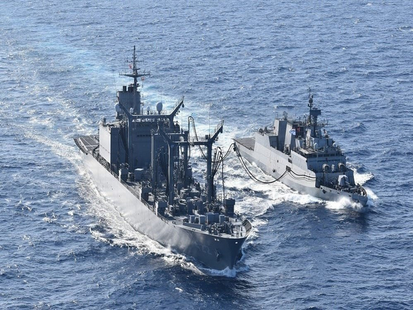 INS Kadmatt conducts UNREP with Japan’s JS Towada