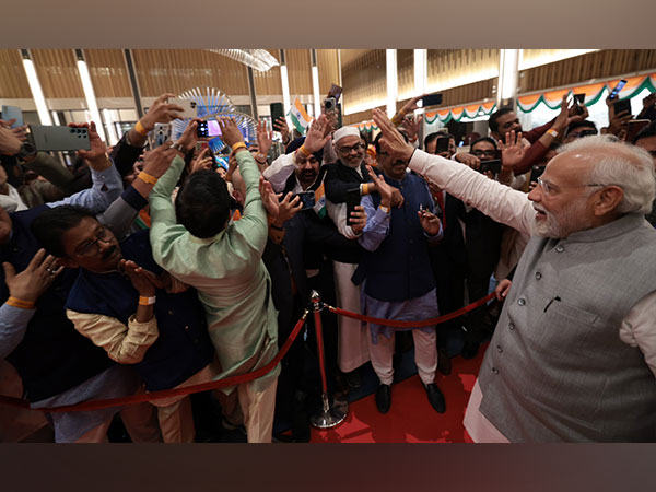 PM Narendra Modi greeted by Indian community on arrival in Dubai for Cop28 (Photo/X @narendramodi)