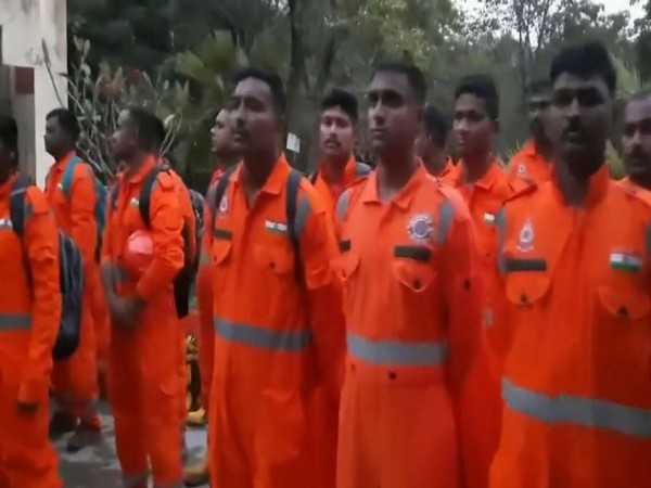 NDRF on standby in Arakkonam town in view of an impending cyclone warning issued by IMD (Photo/ANI).
