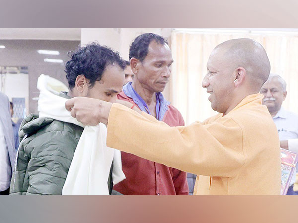UP CM Yogi Adityanath meets rescued workers from the Silkyara tunnel (Photo/X @myogiadityanath)