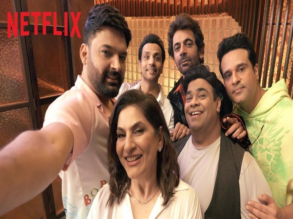 Kapil Sharma, Sunil Grover with others (Image source: Instagram)