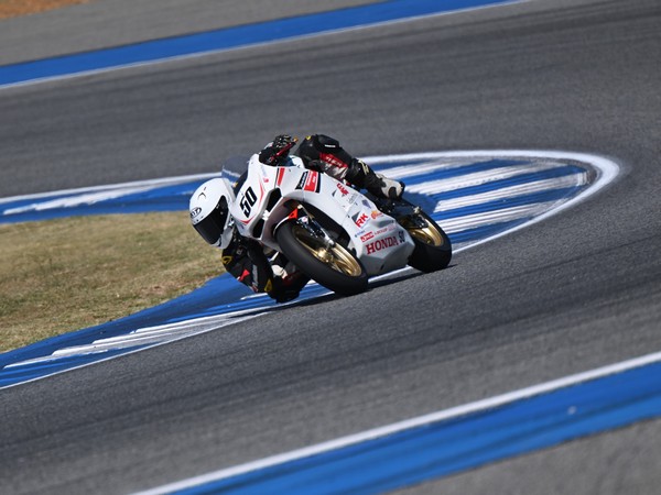 Honda Racing India team rider Kavin Quintal in action during Asia Road Racing Championship 2023 (Image: Honda Racing India)