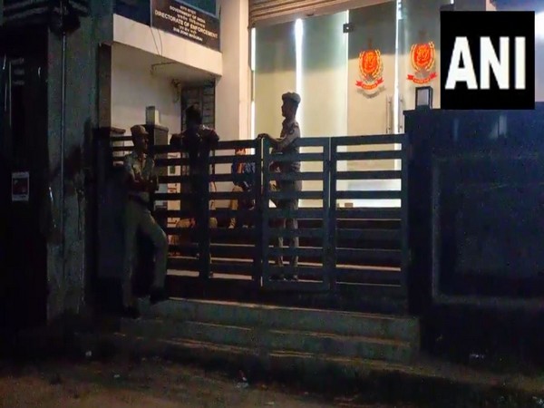 Tamil Nadu Directorate of Vigilance and Anti-Corruption's search at ED sub-zonal office in Madurai (Image/ANI)
