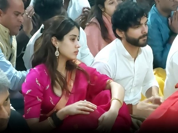 Janhvi Kapoor and Shikhar Pahariya (Image source: ANI)