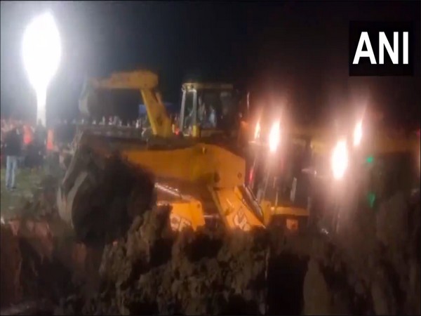 Visuals of rescue operations in Rajgarh, Madhya Pradesh. (Photo/ANI)