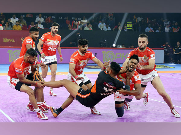 Gujarat Giants and U Mumba in action. (Photo- PKL)