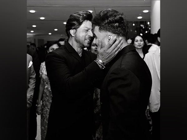 SRK, Vir Das (Image source: Instagram)