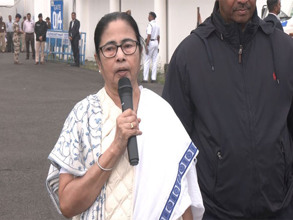 Mamata Banerjee before leaving for North Bengal (Photo/ANI)