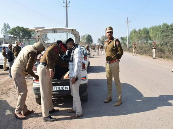 Punjab Police checking vehicles (Photo/ANI)