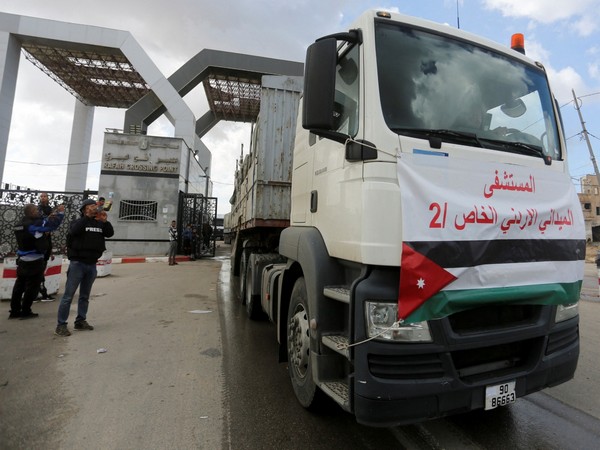 Aid truck enters Gaza (Photo Credit: Reuters)
