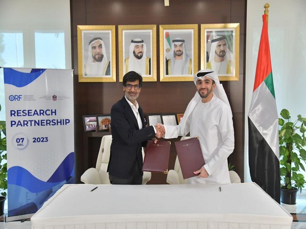 ORF President Samir Saran and UAE envoy Abdulnasser Alshaali (Photo/ANI)