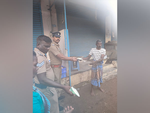Police teams distribute Milk packets in Chennai (Photo/ X @chennaipolice_)
