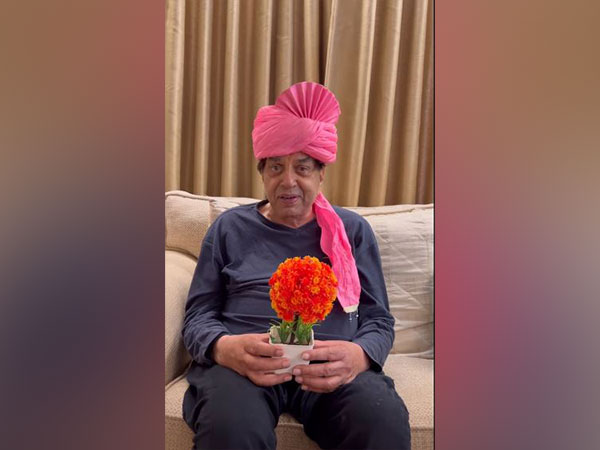 Dharmendra  (photo credit/Instagram)