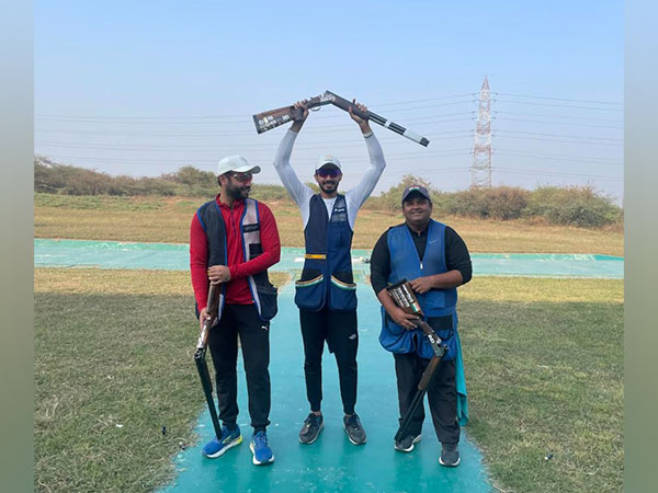 Gurjoat Khangura, Anantjeet Singh Naruka (Centre), Sheeraz Sheikh during National Selection Trials (Image: NRAI)