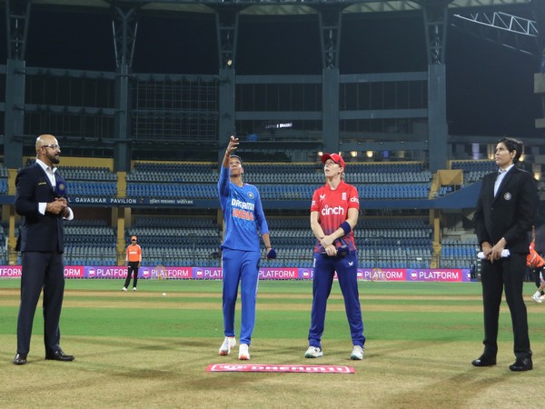 Harmanpreet Kaur and Heather Knight. (Photo- ICC Twitter)