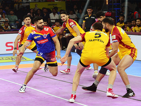 UP Yoddhas and Telugu Titans in action. (Picture: PKL)