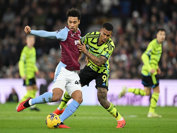 Aston Villa and Arsenal players in action. (Picture: Arsenal)