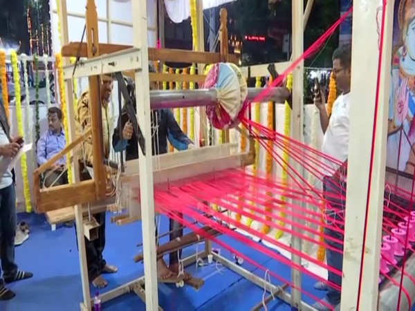 Visuals of 'Do dhage' weaving in Pune. (Photo/ANI)
