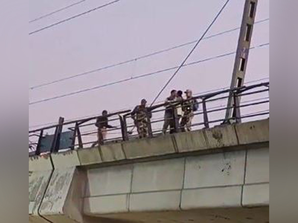 CISF personnel saves woman attempting suicide at Shadipur metro station. (Photo: CISF)