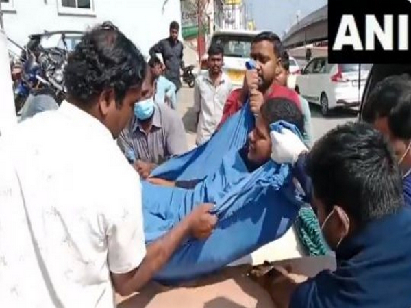 Injured being shifted to hospital (Photo/ANI) 
