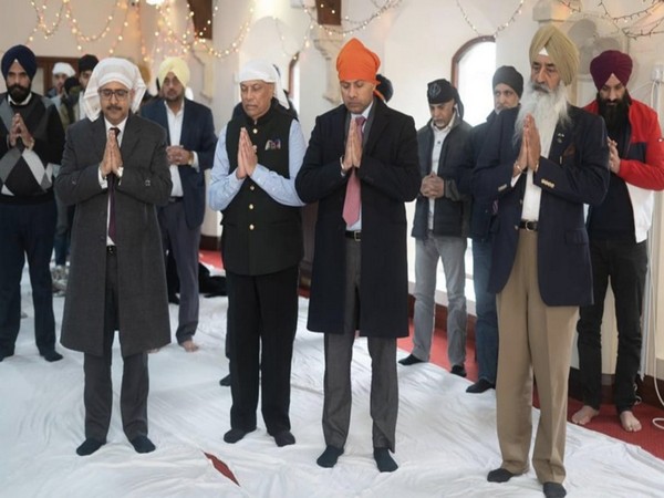Indian Minister Deepak Chaudhary, Indian Consul Raj Aggarwal, Indian HC Doraiswami and Gurmit Singh Randhawa (Photo/ANI)