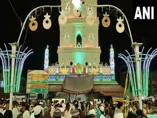 Kanduri festival at Nagore Dargah in Nagapattinam (Photo/ANI)