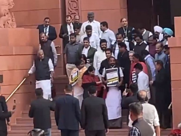 Suspended Opposition MPs outside Parliament (Photo/ANI)
