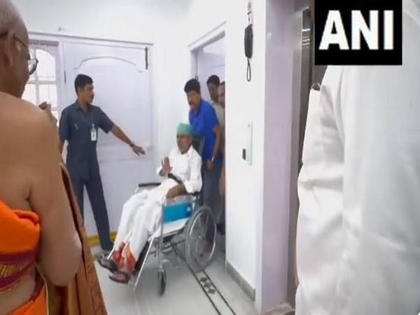 Former CM of Telangana KCR returns home after hip surgery. (Photo/ANI)