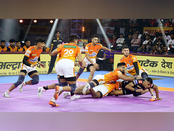 Puneri Paltan in action during Pro Kabaddi League season 10 (Image: PKL/Puneri Paltan)