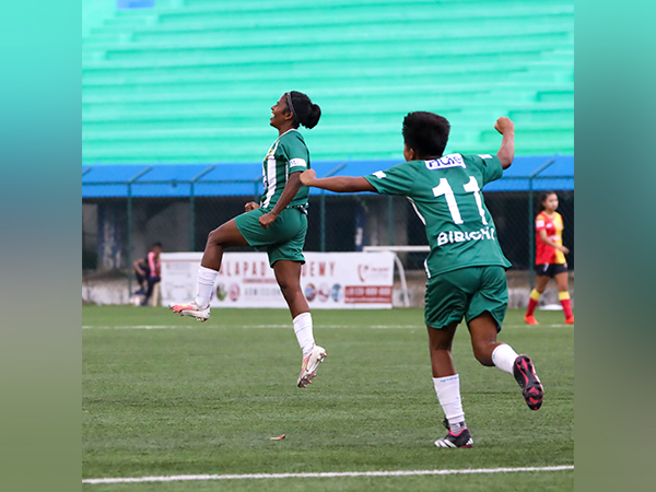Kickstart FC's Karishma Shirvoikar celebrates after scoring against East Bengal FC (Image: AIFF media)