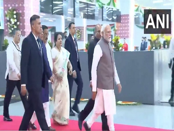 Prime Minister Narendra Modi inaugurates new terminal building at Surat Airport (Image: ANI)