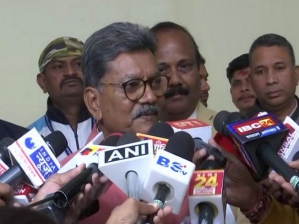 Congress leader Charan Das Mahant (Photo/ANI)