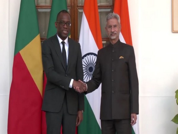 EAM Jaishankar with Benin counterpart Olushegun Adjadi Bakari (Photo/ANI)