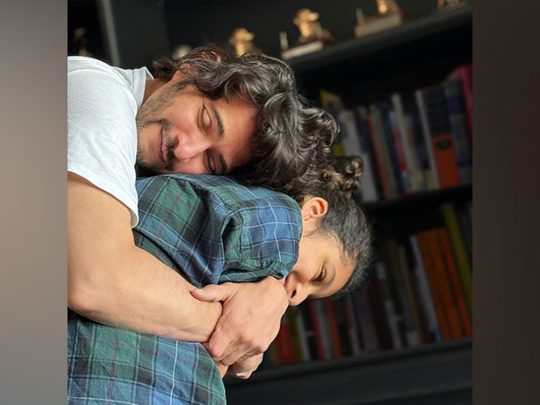 Mahesh Babu with daughter  Sitara Ghattamaneni (Image Source: Instagram)