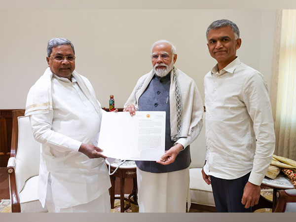 Karnataka Chief Minister Siddaramaiah meets Prime Minister Narendra Modi on Tuesday in Delhi. (Photo credit/CMO Office)