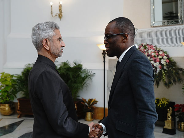 External Affairs Minister S Jaishankar and Benin Foreign Minister Olushegun Adjadi Bakari. (Photo: X//@DrSJaishankar)